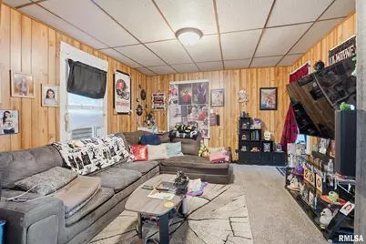 625 N Division Street, Davenport, IA 52802 - Photo 3