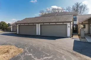 1305 Kingsridge Ct, Normal, IL 61761 - Photo 33