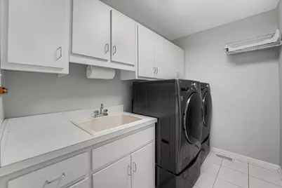 70 W Deer Haven Ct Court, Crete, IL 60417 - Photo 11