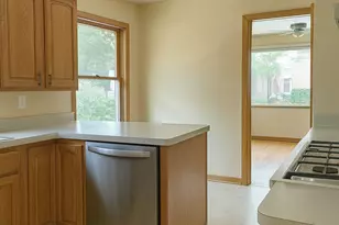 7935 Karlov Ave, Skokie, IL 60076 - Photo 11