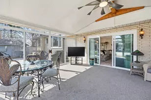 715 Pinecroft Dr, Roselle, IL 60172 - Photo 15