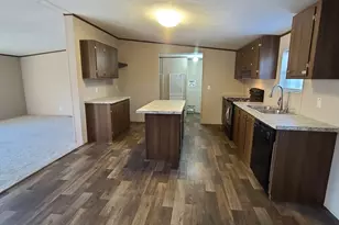 303 N Seba St, Hurst, IL 62949 - Photo 5