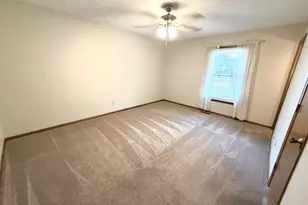 1867 Gragg St, Centralia, IL 62801 - Photo 11