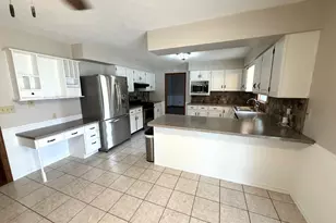 1867 Gragg St, Centralia, IL 62801 - Photo 7