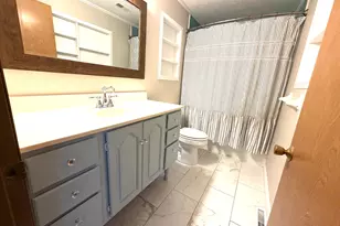 1867 Gragg St, Centralia, IL 62801 - Photo 19