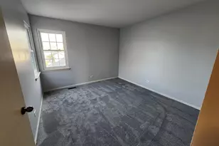 1510 Golfview Ct, Glendale Heights, IL 60139 - Photo 11