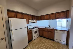 1510 Golfview Ct, Glendale Heights, IL 60139 - Photo 5