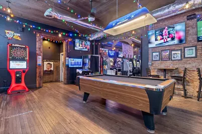 3801 N Clark Street, Chicago, IL 60613 - Photo 11