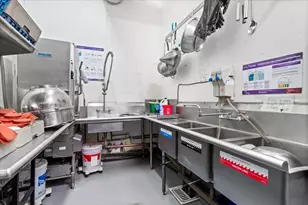 3801 N Clark St, Chicago, IL 60613 - Photo 17