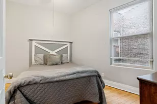 3801 N Clark St, Chicago, IL 60613 - Photo 21