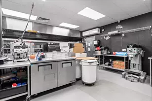 3801 N Clark St, Chicago, IL 60613 - Photo 15