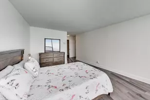 940 W Glenlake Ave, Chicago, IL 60660 - Photo 17