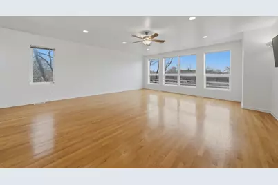 214 E 37th Street #2, Chicago, IL 60653 - Photo 3