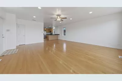 214 E 37th Street #2, Chicago, IL 60653 - Photo 5