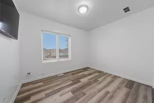 214 E 37th St, Chicago, IL 60653 - Photo 11