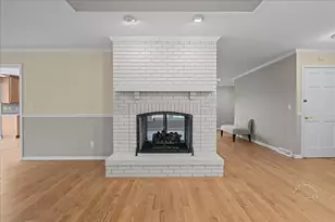 32 Dunham Pl, Saint Charles, IL 60174 - Photo 5