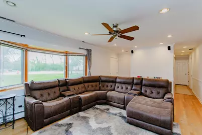 2090 Shermer Road, Northbrook, IL 60062 - Photo 3