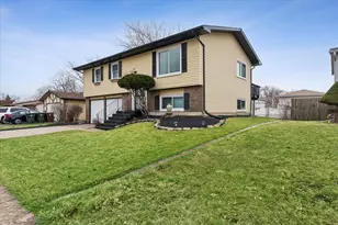 4041 187th Pl, Country Club Hills, IL 60478 - Photo 3