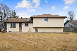 3208 Oakwood Dr, Joliet, IL 60431 - Photo 17