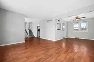 3208 Oakwood Dr, Joliet, IL 60431 - Photo 3