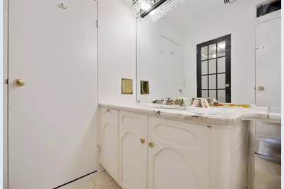 320 W Oakdale Avenue #1301-1302, Chicago, IL 60657 - Photo 13