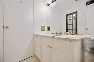 320 W Oakdale Ave, Chicago, IL 60657 - Photo 13