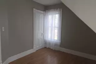 670 E First St, Dallas City, IL 62330 - Photo 15