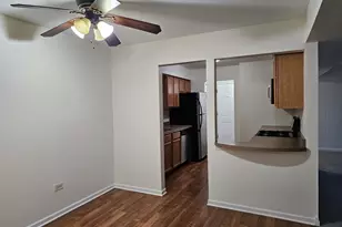 833 Village Quarter Rd, West Dundee, IL 60118 - Photo 15