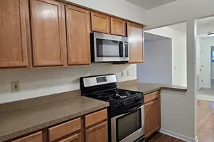 833 Village Quarter Rd, West Dundee, IL 60118 - Photo 13