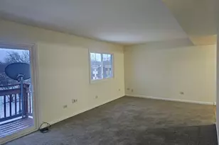 833 Village Quarter Rd, West Dundee, IL 60118 - Photo 3