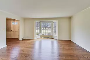 948 S Green Bay Rd, Lake Forest, IL 60045 - Photo 7