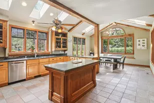 44W552 Volkening Cir, Hampshire, IL 60140 - Photo 7