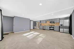 2322 W Loves Ln, Crete, IL 60417 - Photo 3