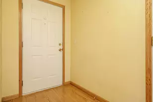 2420 Arnold Ave, Rockford, IL 61108 - Photo 5