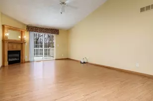 2420 Arnold Ave, Rockford, IL 61108 - Photo 9