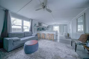 611 E Wood Ln, Belvidere, IL 61008 - Photo 9