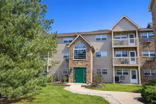 300 Cunat Blvd, Richmond, IL 60071 - Photo 1