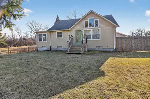 315 Oldfield Rd, Downers Grove, IL 60516 - Photo 15