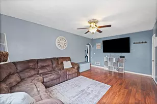 423 E Payson St, Pontiac, IL 61764 - Photo 7