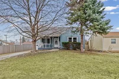 423 E Payson Street, Pontiac, IL 61764 - Photo 3