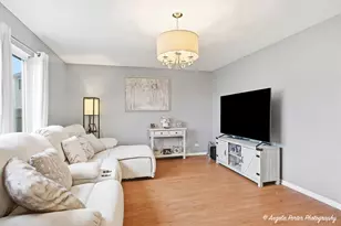 2366 Scott Ct, Round Lake Beach, IL 60073 - Photo 15