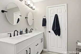 2366 Scott Ct, Round Lake Beach, IL 60073 - Photo 17