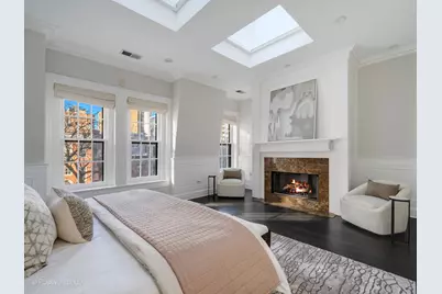 37 E Elm Street, Chicago, IL 60611 - Photo 17