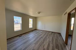 221 N 9th St, Rochelle, IL 61068 - Photo 7