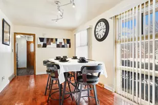 302 W 13th St, Chicago Heights, IL 60411 - Photo 5