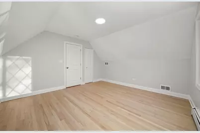 7925 William Drive, Willowbrook, IL 60527 - Photo 13