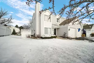 369 Gregory St, Aurora, IL 60504 - Photo 17