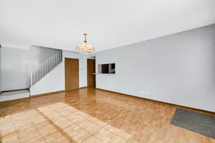 369 Gregory St, Aurora, IL 60504 - Photo 3