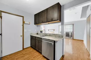 369 Gregory St, Aurora, IL 60504 - Photo 7