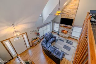 411 Meadow Ln, Hinckley, IL 60520 - Photo 17